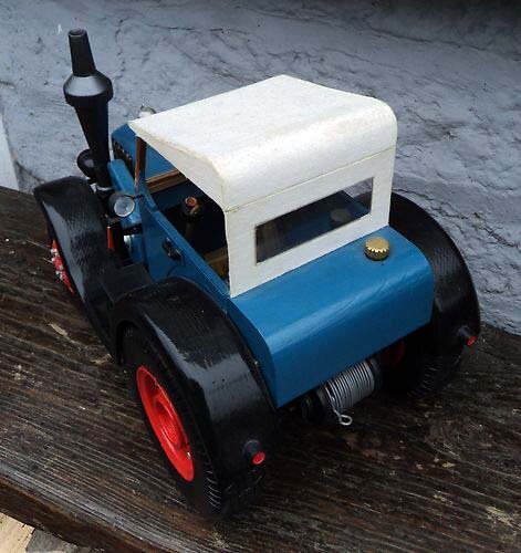 LANZ Bulldog Holzmodell Foto 4